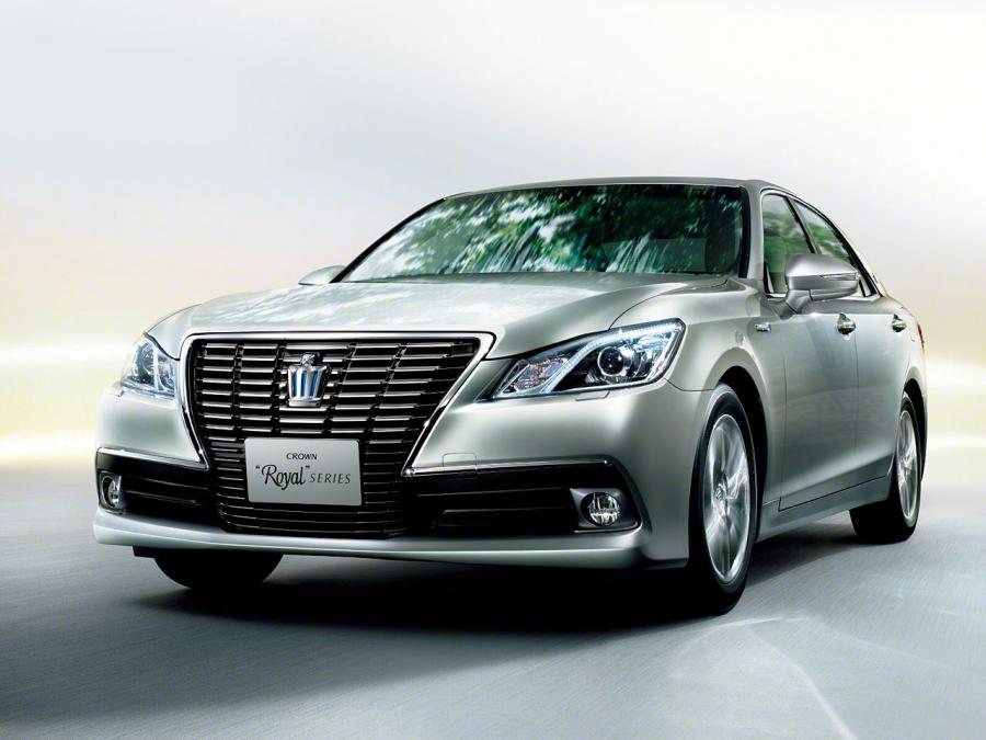  Toyota Crown Hybrid Royal Saloon (S210) 2012 года  (фото 10 из 14)